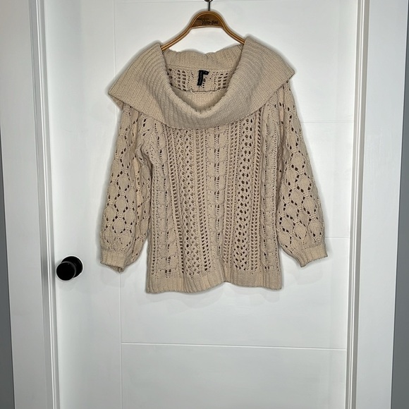 moon & madison Sweaters - 🚩 Moon &  Madison knit crème sweater size medium